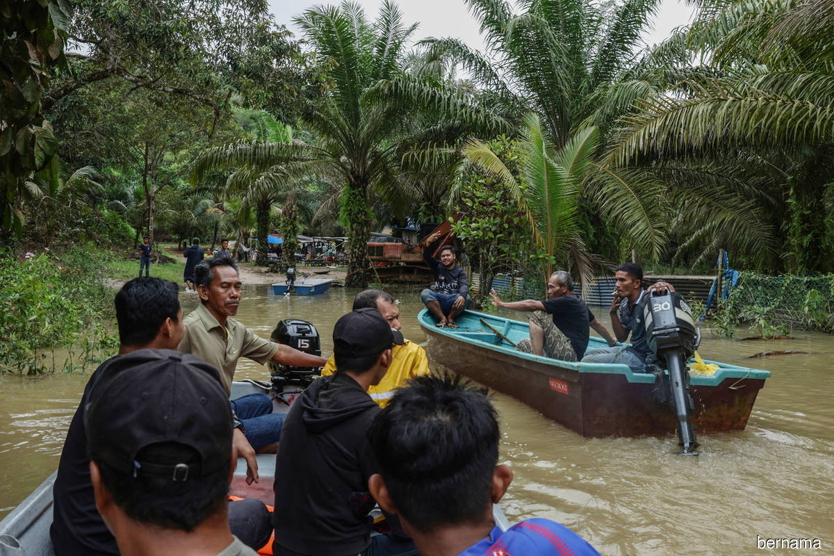 Floods: Sabah, Johor See Rise In Number Of Evacuees | KLSE Screener